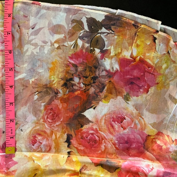 Esspresso XL boho floral pink, gold and white, top with capped sheer sleeves - Picture 5 of 7